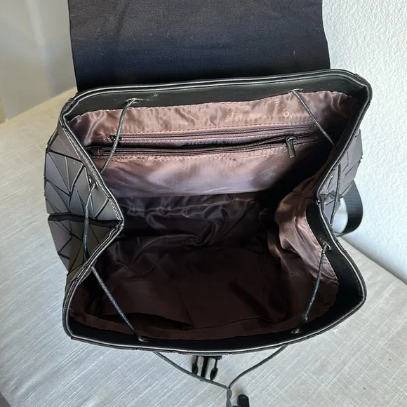 Lovevook irridicent Book Bag - Picture 3 of 3